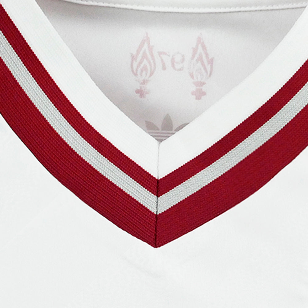 ADIDAS เสื้อแข่งผู้หญิงทรงครอปทีมลิเวอร์พูล ชุดเยือน ฤดูกาล 2026/27