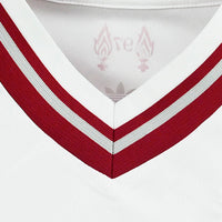 ADIDAS เสื้อแข่งผู้หญิงทรงครอปทีมลิเวอร์พูล ชุดเยือน ฤดูกาล 2026/27