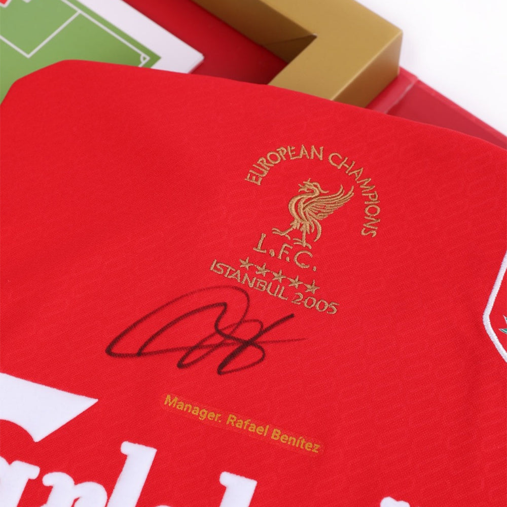 LFC Signed Istanbul 2005 Commemorative Squad เสื้อแข่งบรรจุกล่องสะสม